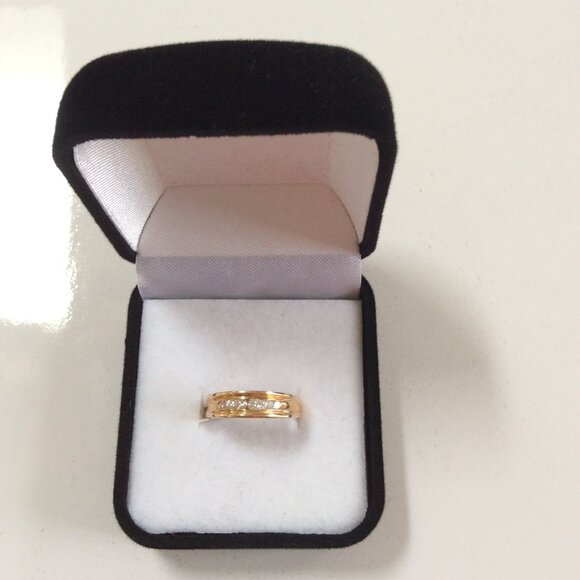 NWT STUNNING 14k GOLD & DIAMOND RING MSRP 1,375 - Picture 6 of 7